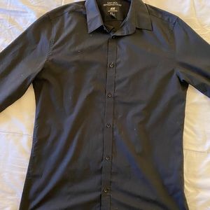 Men’s black dress shirt, only worn once.